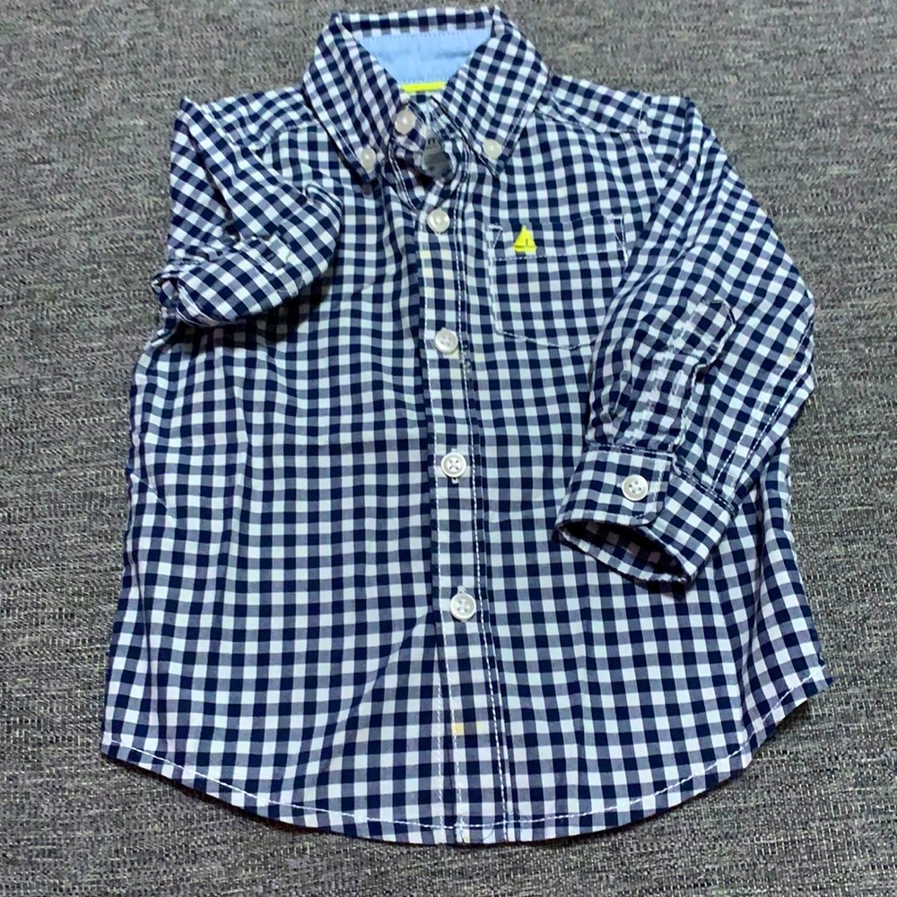 Carter’s 9m button down long sleeve plaid top